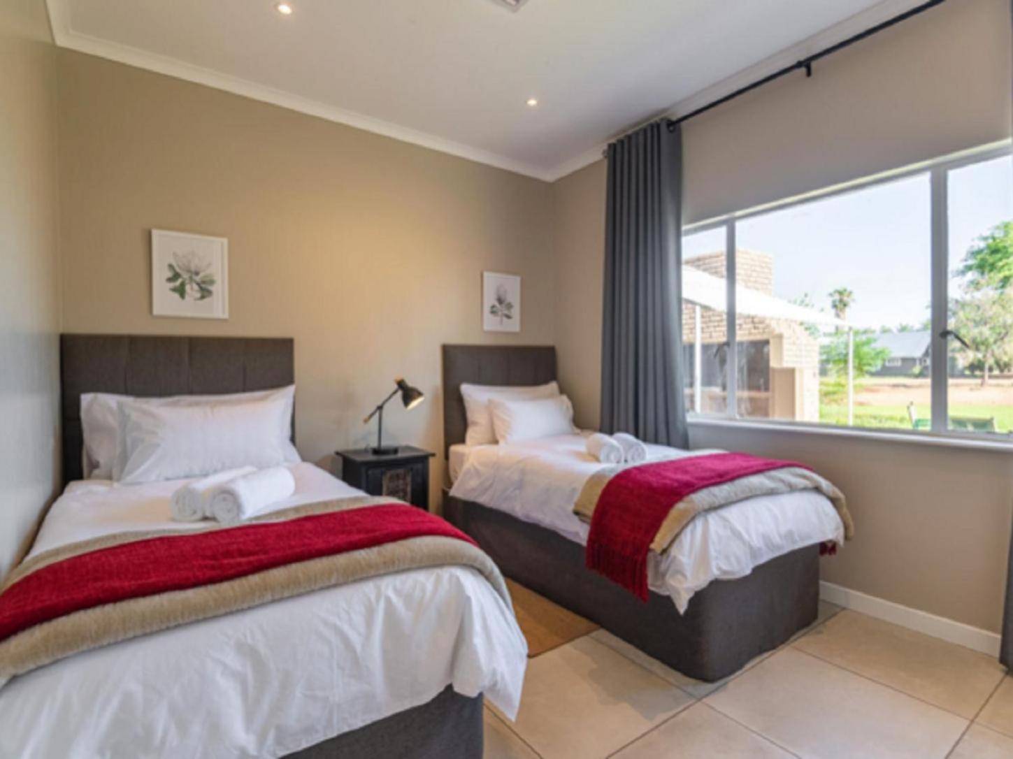 Flying Ostrich Guesthouse & Self-Catering Accommodation Mariental Oda fotoğraf